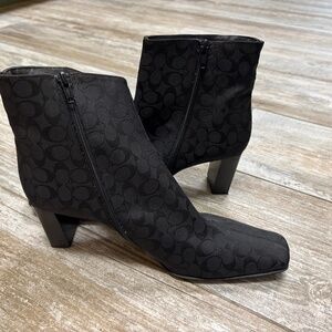 Coach boots women’s 8.5